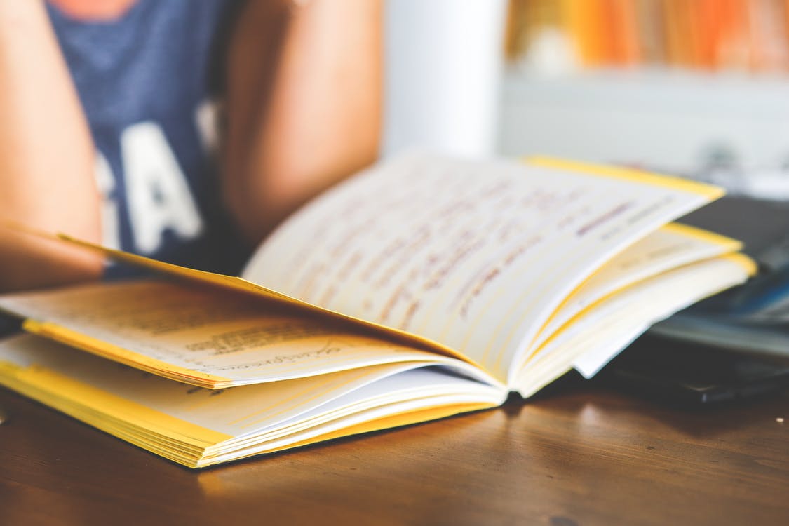 fille-ecole-futur